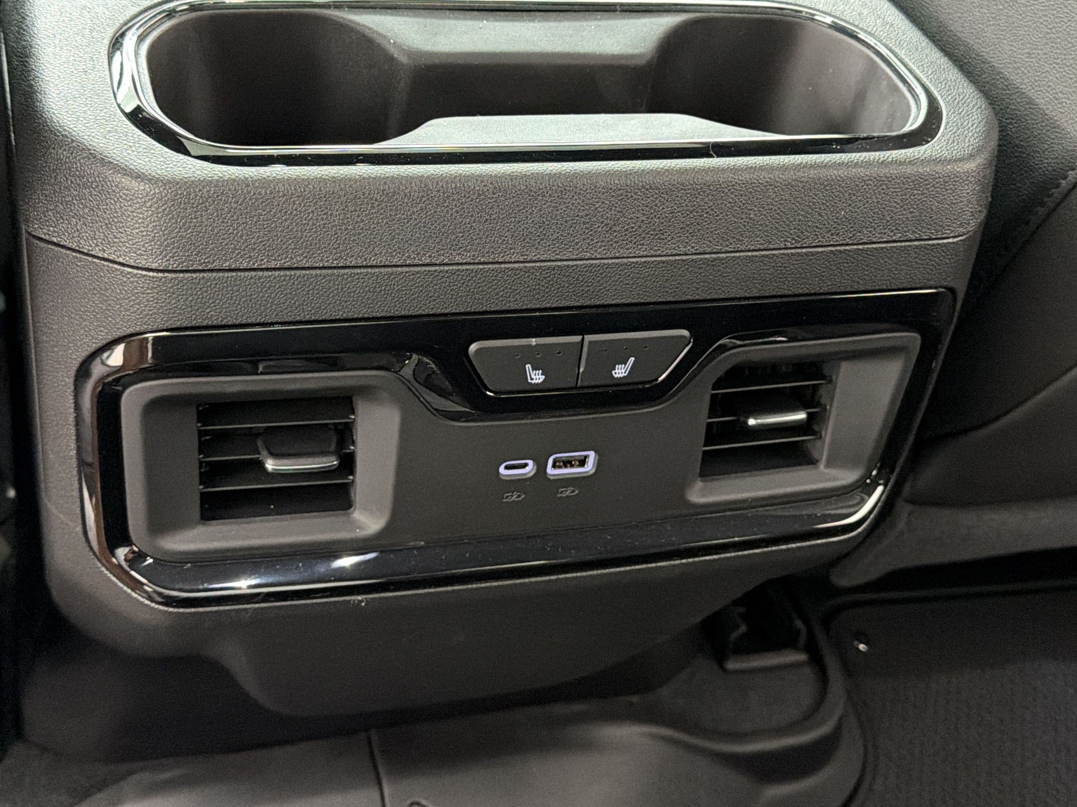 Used 2026 GMC Sierra 1500 AT4 w/ AT4 Premium Package AWD/4WD image 32