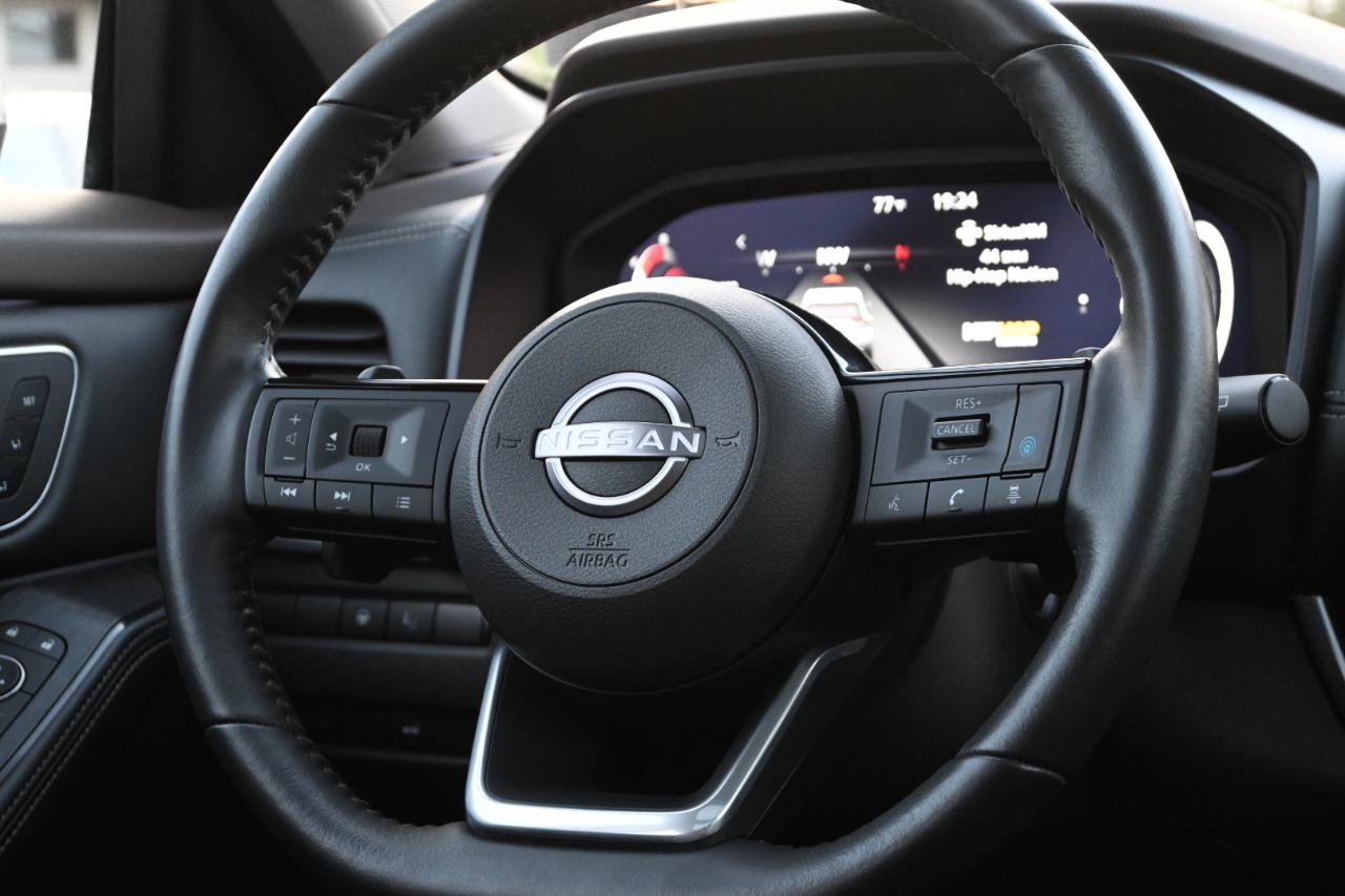 Used 2023 Nissan Rogue Platinum w/ Platinum Premium Package AWD/4WD image 30