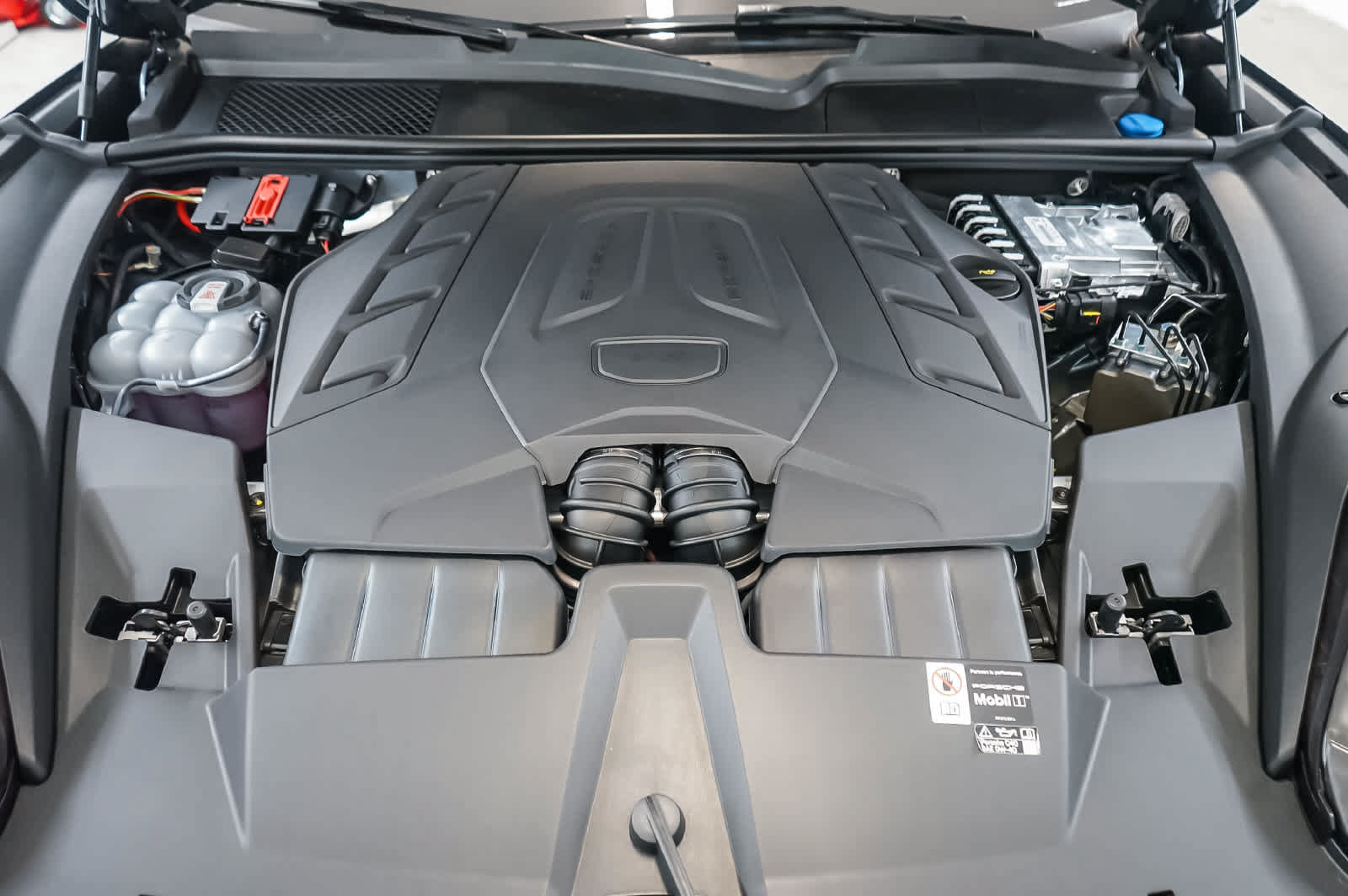 New 2026 Porsche Cayenne GTS AWD/4WD image 32