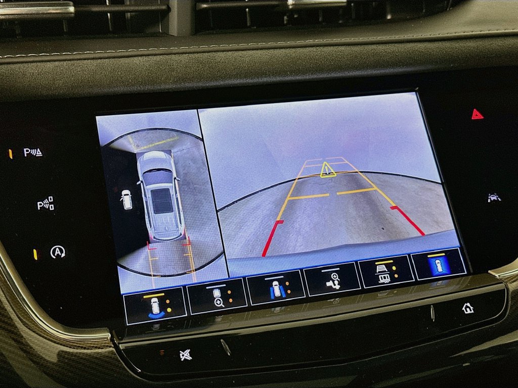 Used 2025 Cadillac XT6 Sport w/ Platinum Package AWD/4WD image 18
