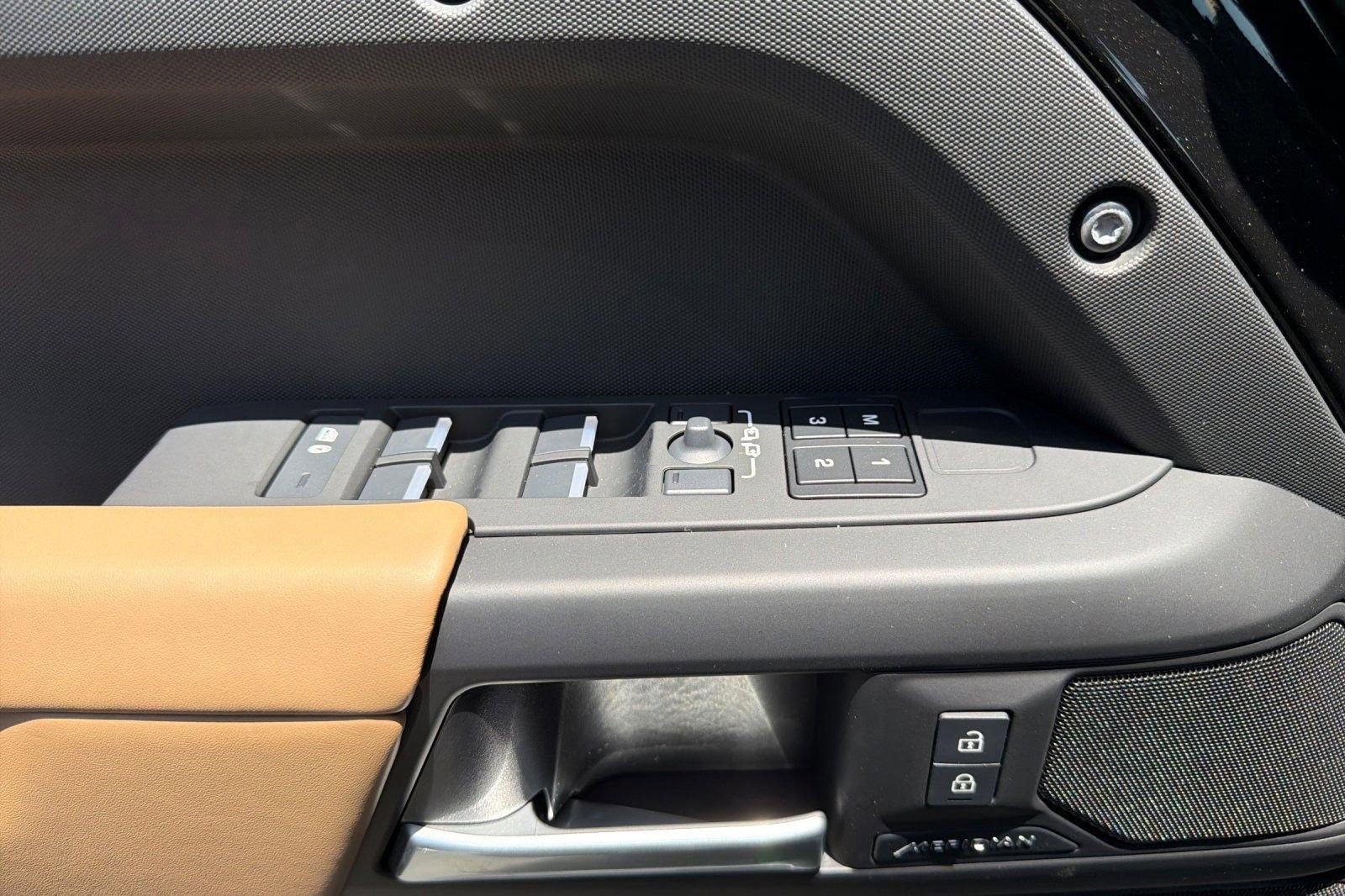 New 2026 Land Rover Defender 110 S AWD/4WD image 15
