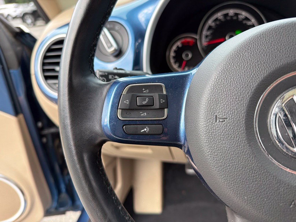 Used 2019 Volkswagen Beetle 2.0T SE w/ SE Premium Package FWD image 17