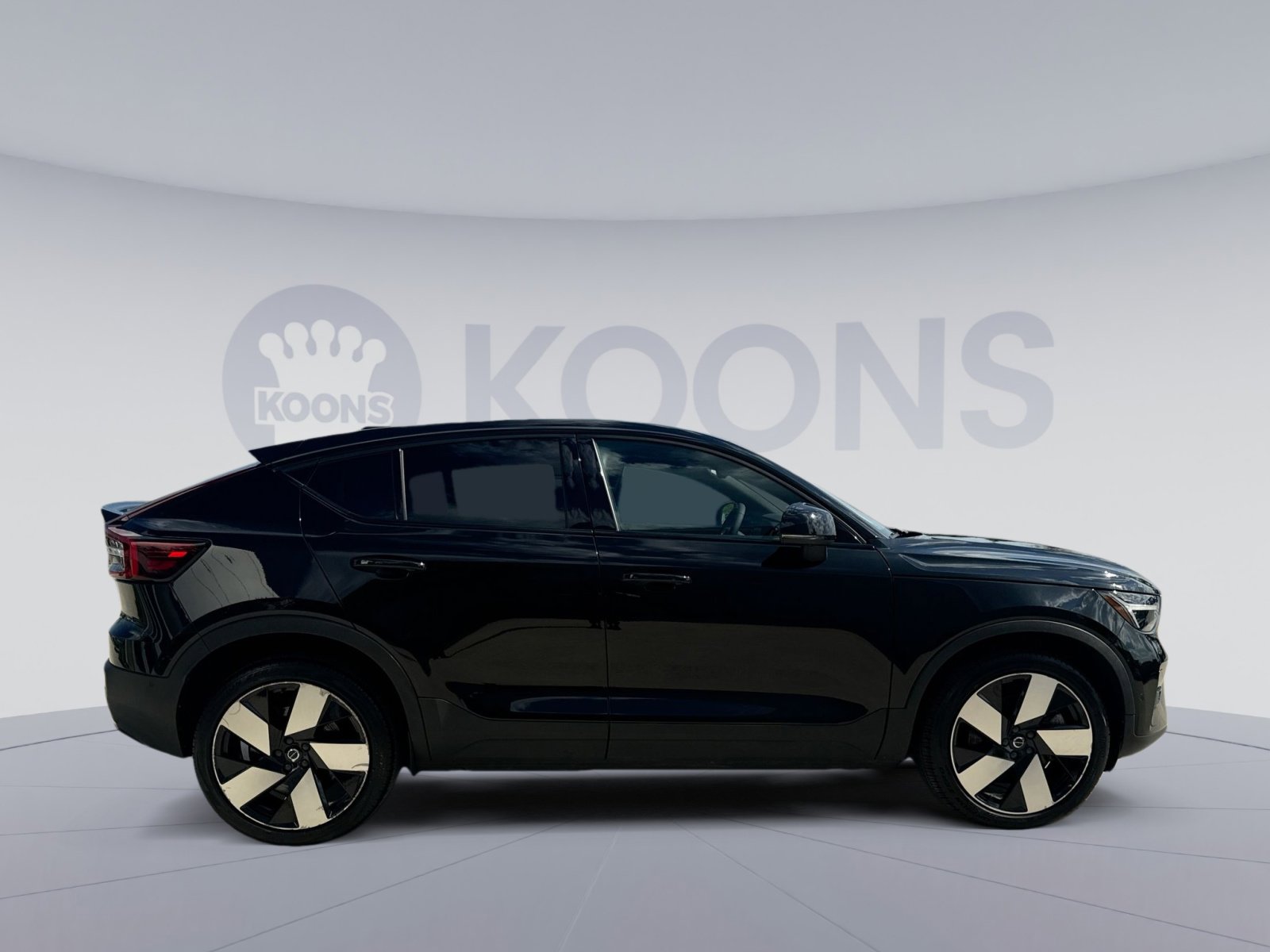 Certified 2023 Volvo C40 P8 Recharge Ultimate w/ Protection Package Premier AWD/4WD image 8