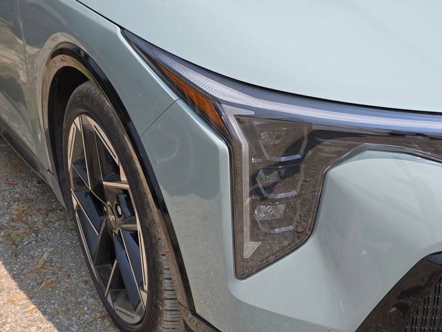 Certified 2025 Kia K4 GT-Line w/ GT-Line Sunroof Package FWD image 4