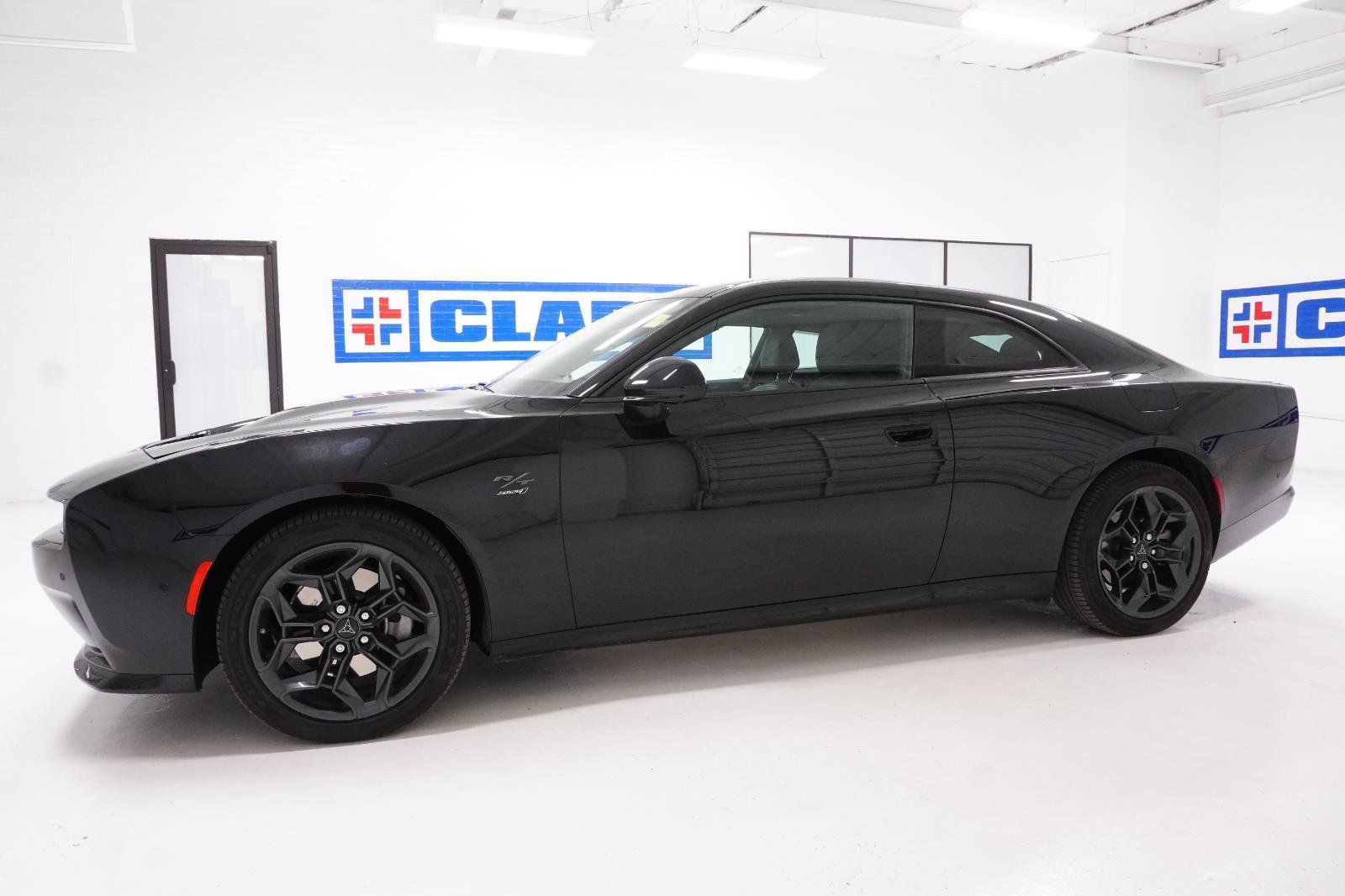 Used 2024 Dodge Charger R/T w/ Plus Group image 8