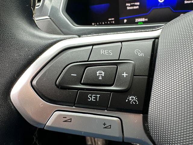 Used 2023 Volkswagen Tiguan SE R-Line AWD/4WD image 35