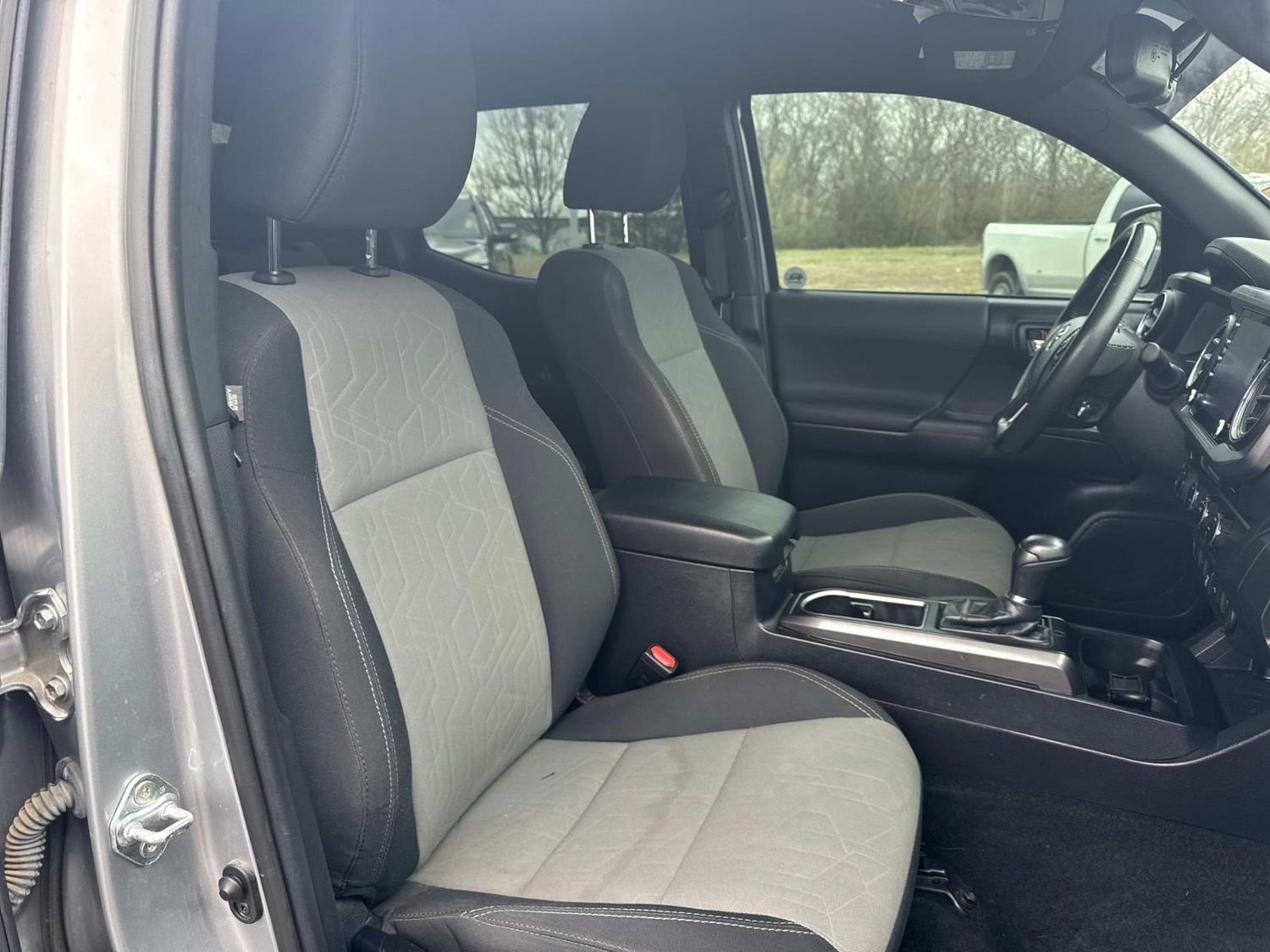 Used 2021 Toyota Tacoma TRD Off-Road w/ Technology Package image 22