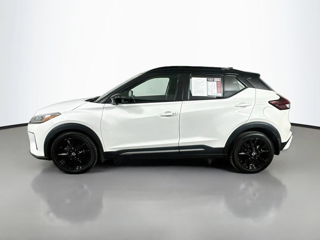 Used 2023 Nissan Kicks SR FWD image 5