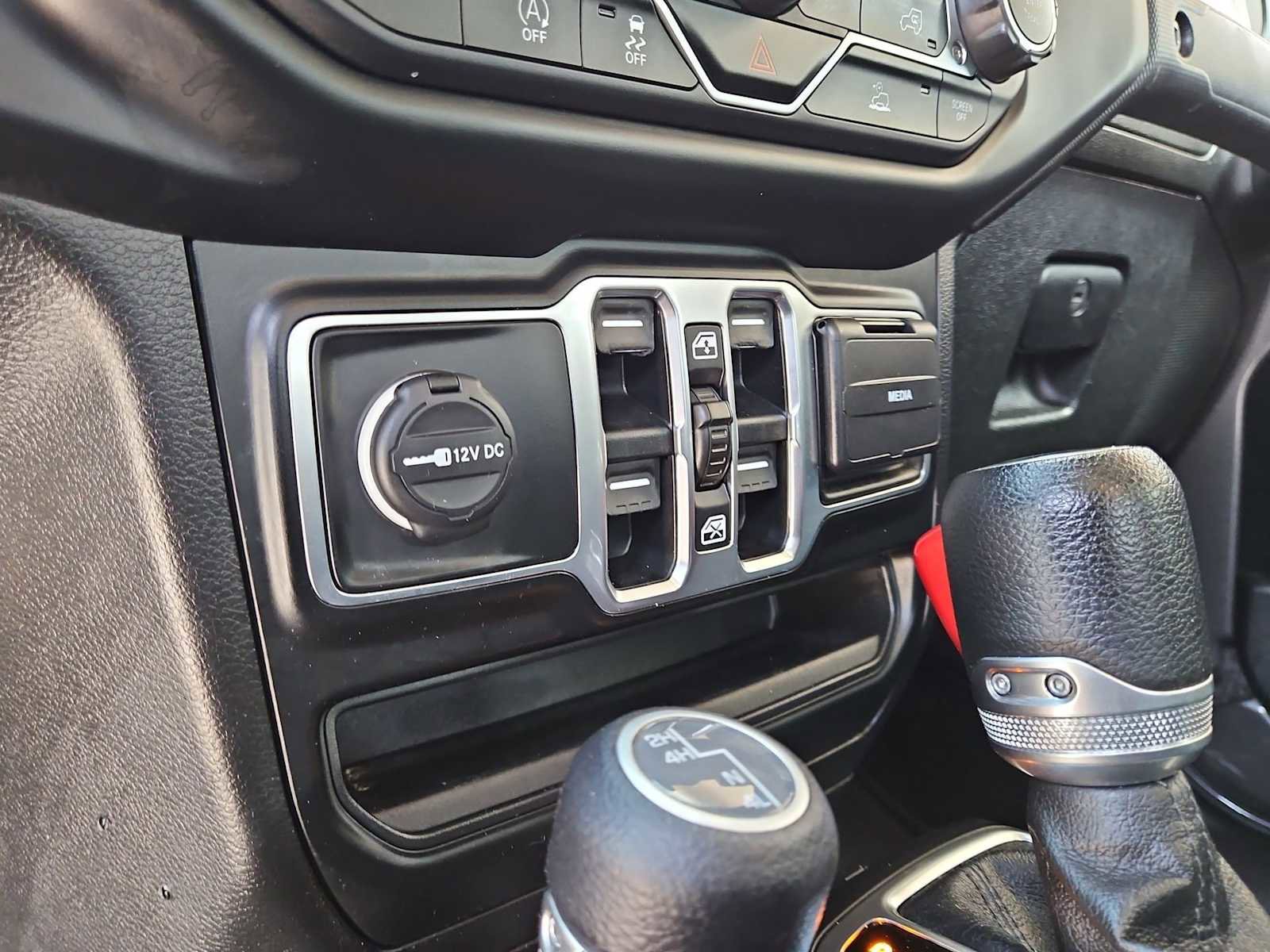 Used 2020 Jeep Gladiator Sport w/ Quick Order Package 24S image 18
