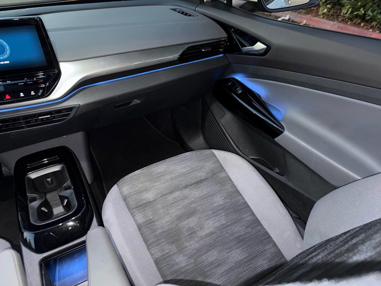 Used 2021 Volkswagen ID.4 Pro w/ ID.4 Protection Package image 40