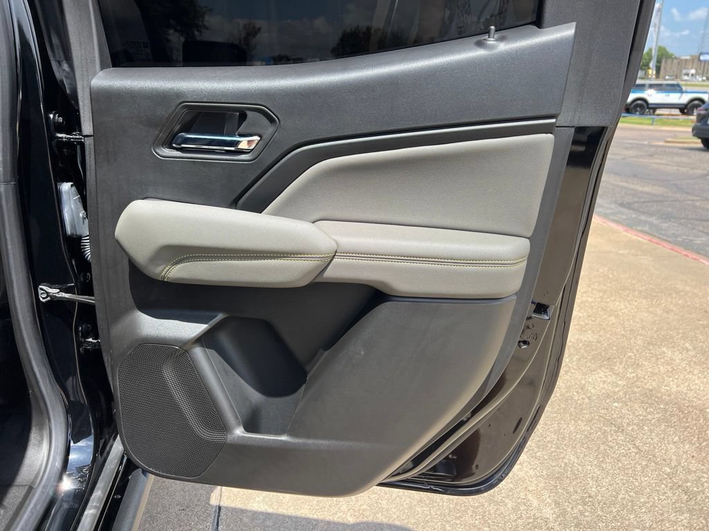 Used 2024 Chevrolet Colorado ZR2 w/ Technology Package AWD/4WD image 14