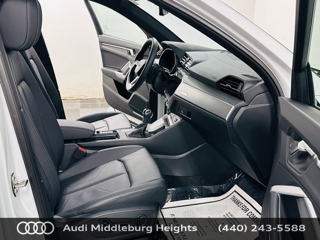 Certified 2025 Audi Q3 2.0T Premium w/ Convenience Package image 10