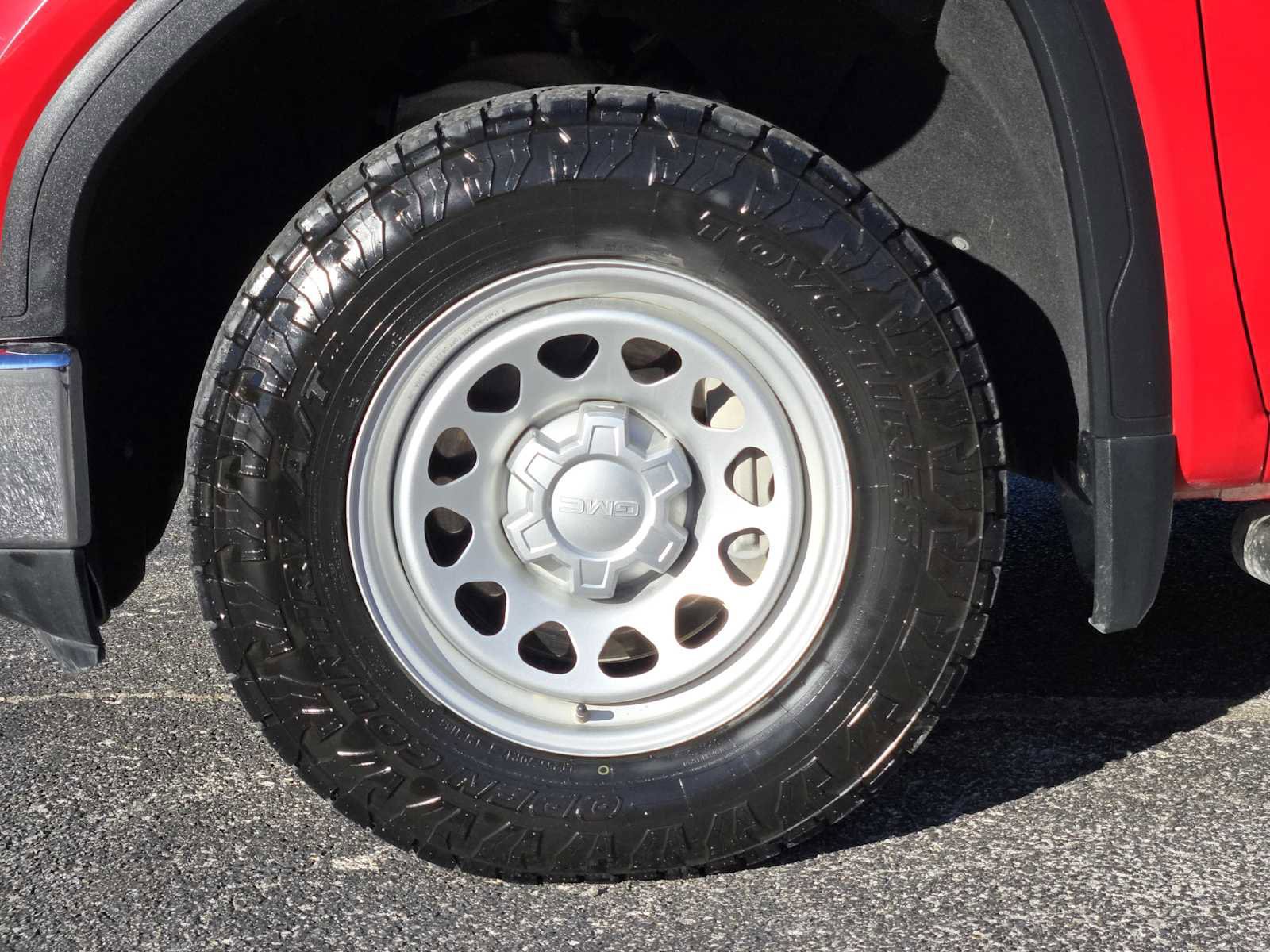 Certified 2020 GMC Sierra 1500 4x4 Crew Cab w/ Sierra Value Package image 12