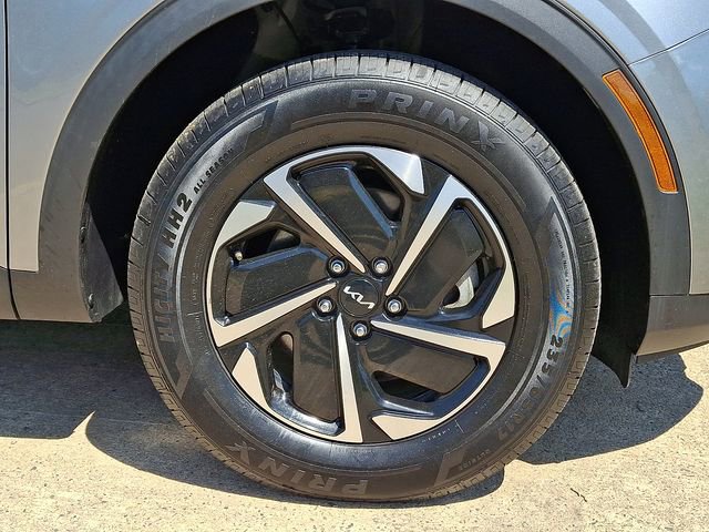 Used 2023 Kia Sportage LX AWD/4WD image 8