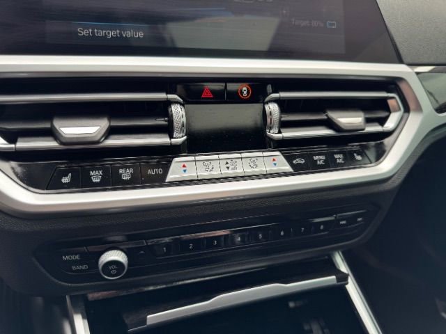 Used 2021 BMW 330e xDrive image 35