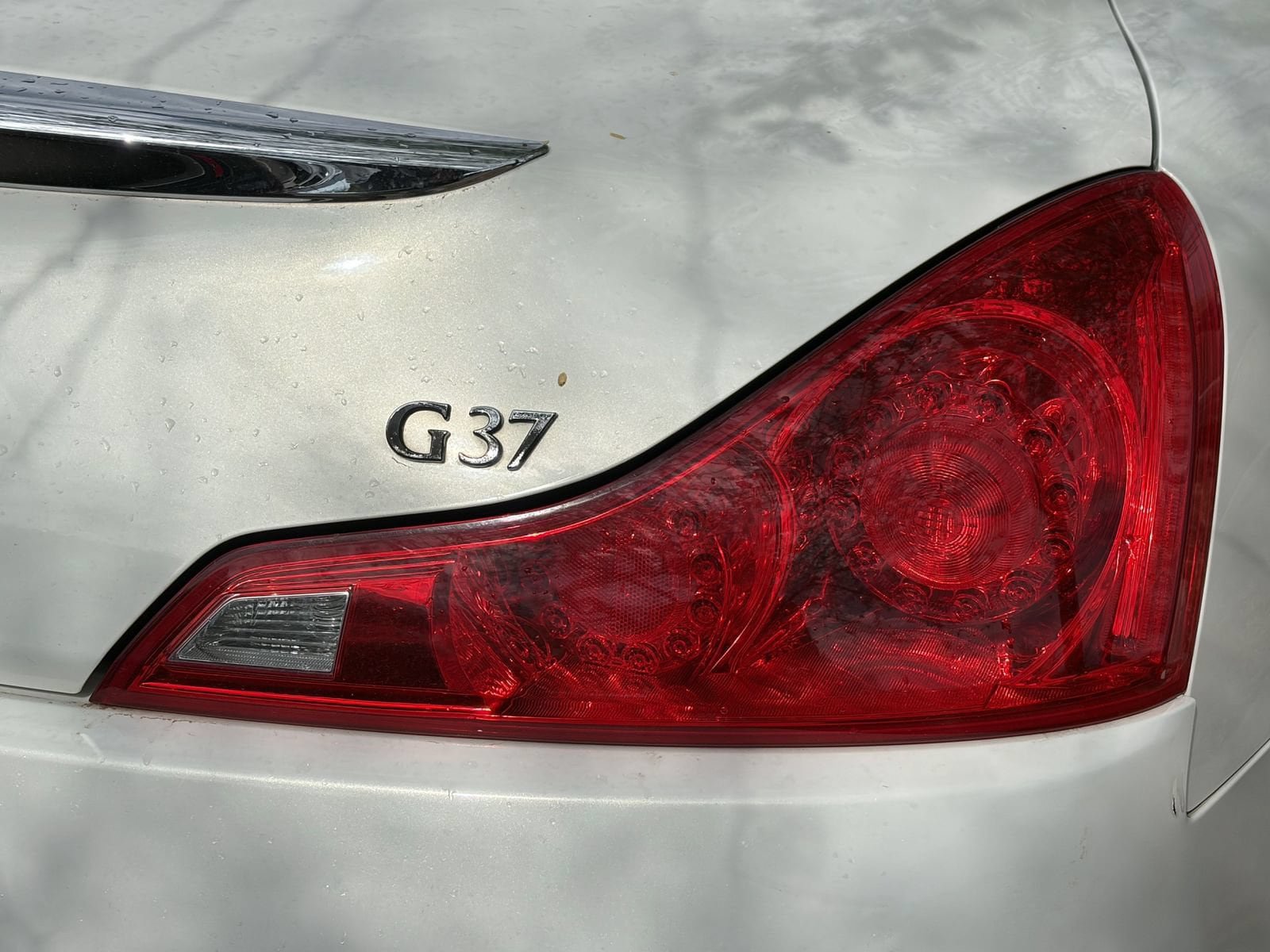 Used 2011 INFINITI G37 Journey w/ Premium Pkg RWD image 7