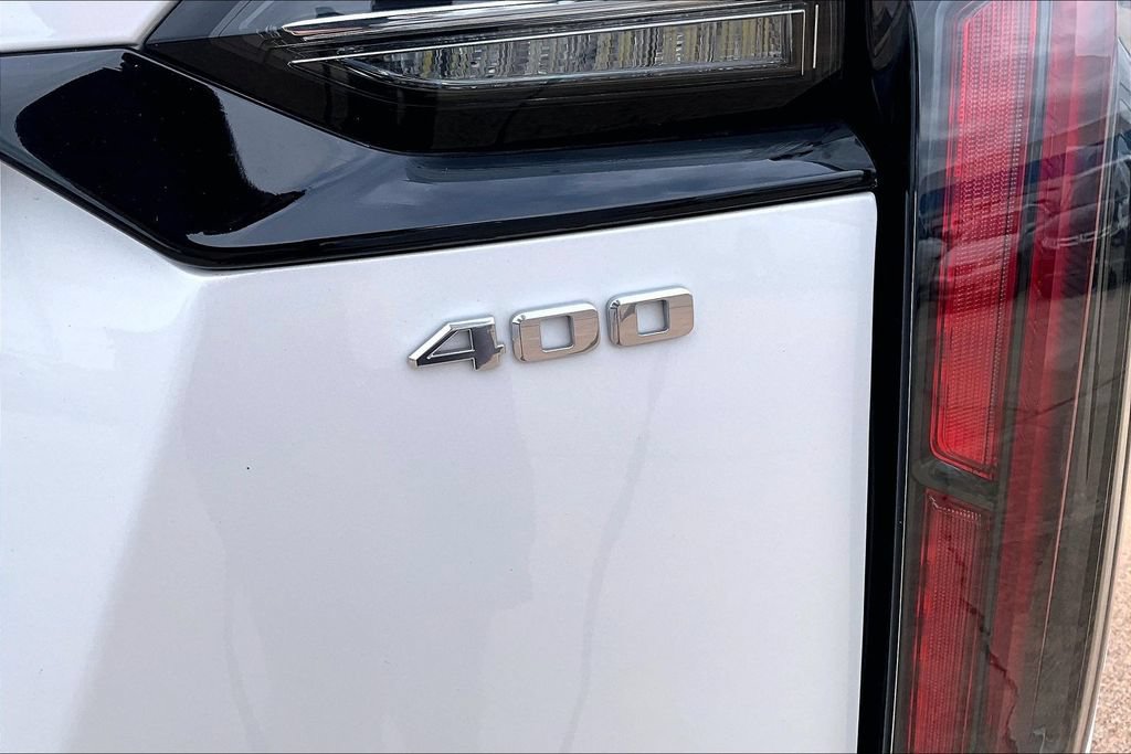Certified 2024 Cadillac XT6 Sport w/ LPO, Red Accent Package AWD/4WD image 32