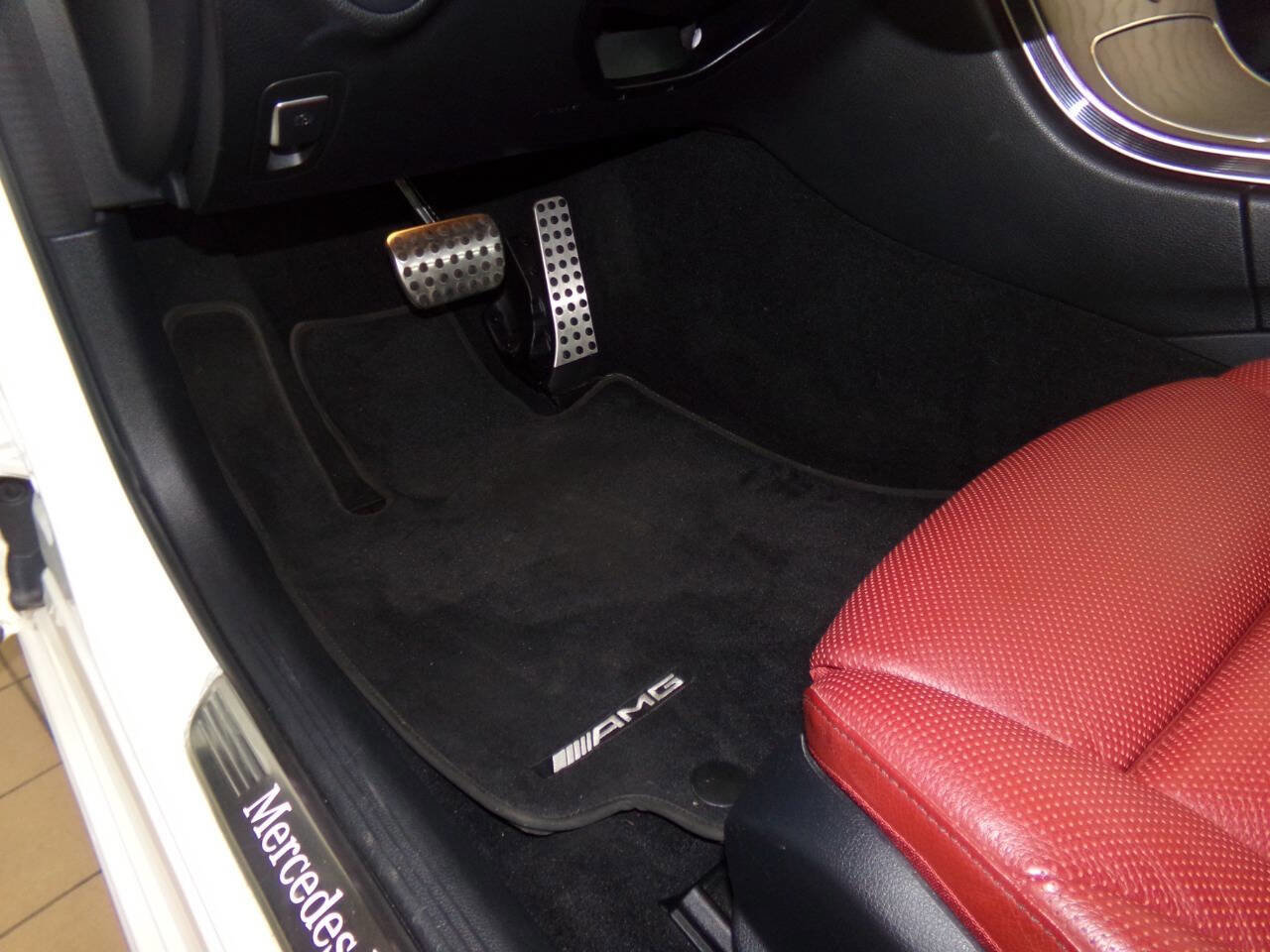 Used 2020 Mercedes-Benz C 300 Sedan w/ AMG Line image 49