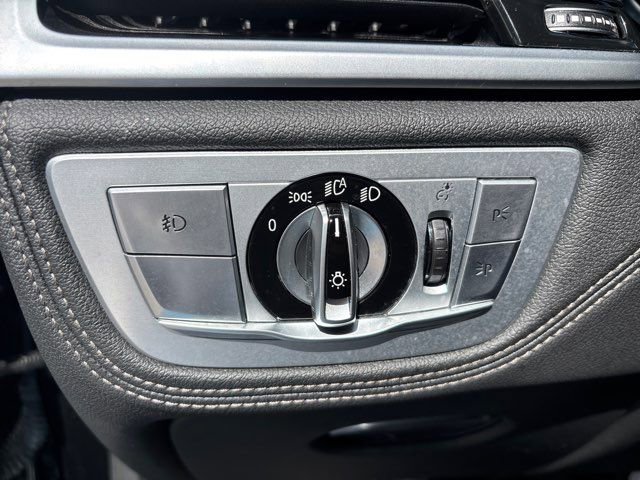 Used 2019 BMW 740e xDrive w/ Executive Package AWD/4WD image 53