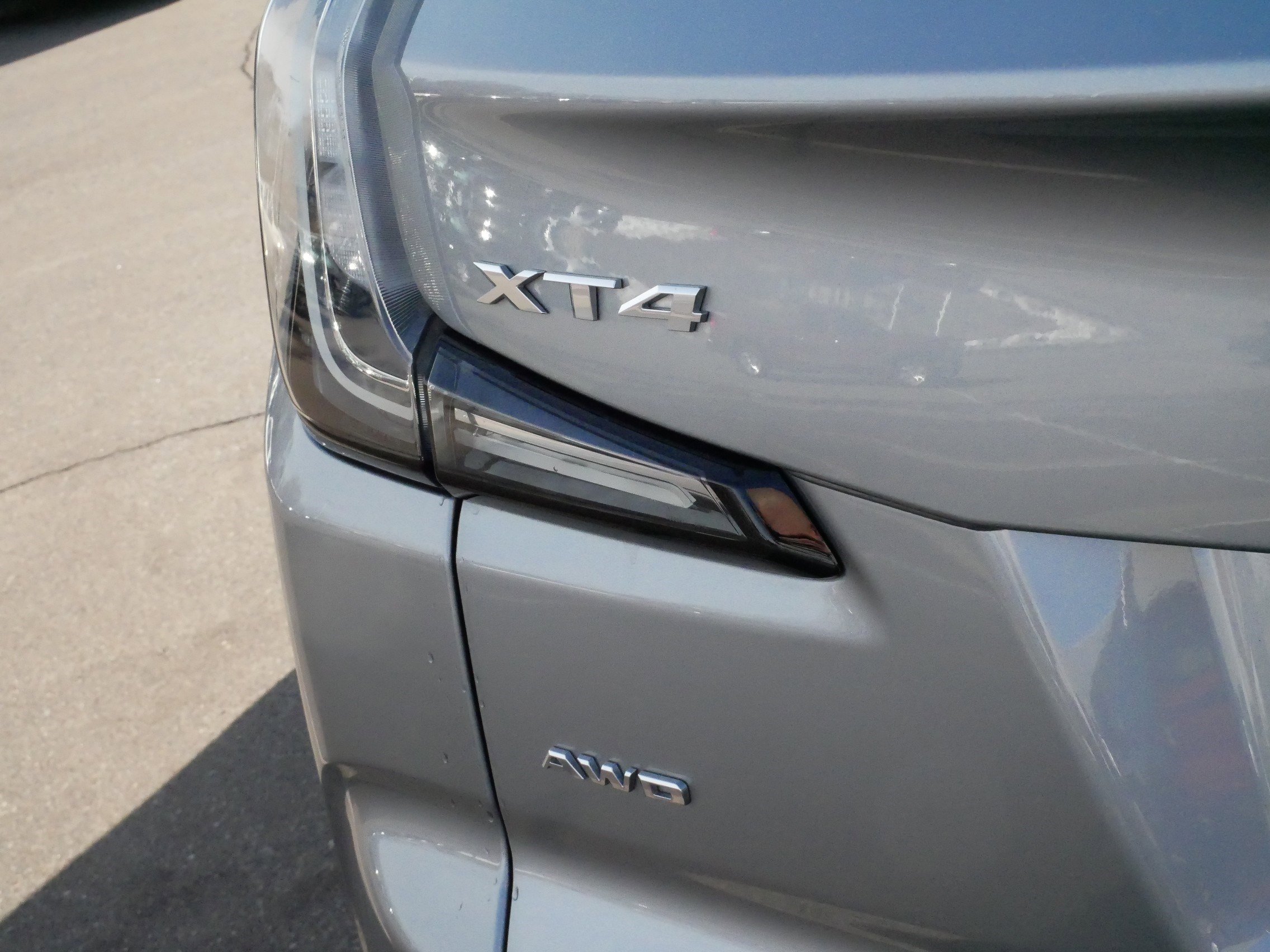 Used 2023 Cadillac XT4 Sport w/ Cold Weather Package image 17