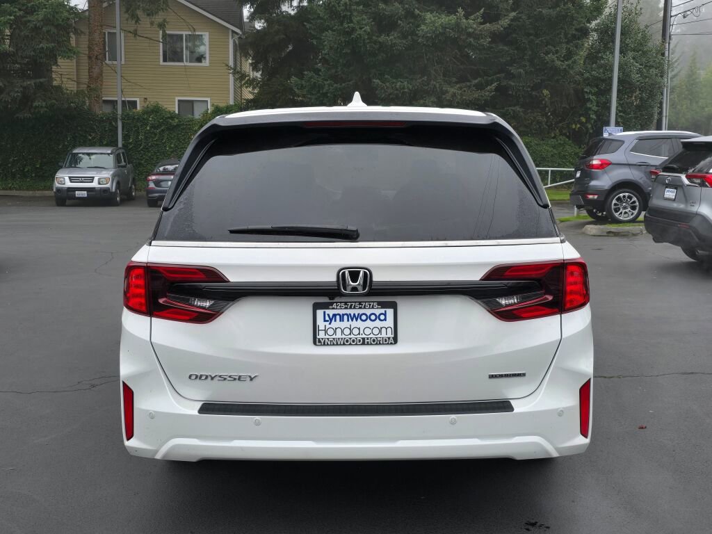 New 2026 Honda Odyssey Touring image 6