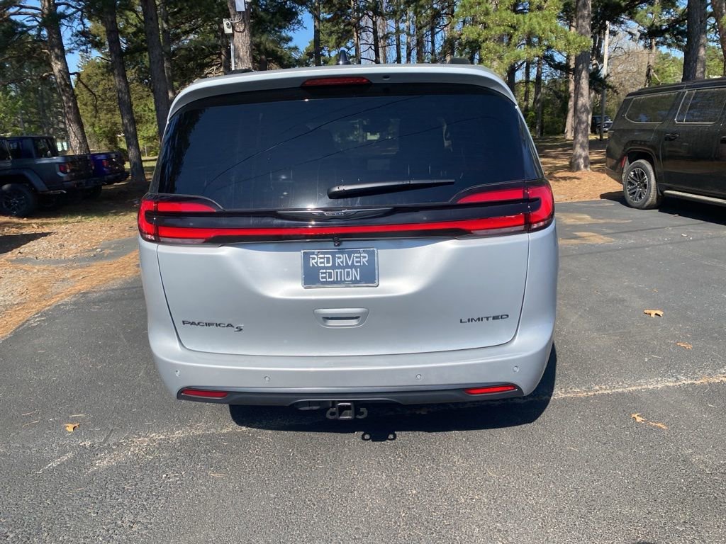 New 2026 Chrysler Pacifica Limited w/ S Appearance Package image 6