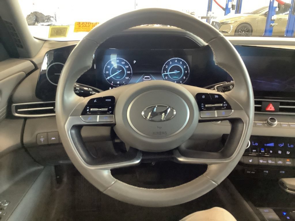 Certified 2023 Hyundai Elantra SEL w/ Convenience Package FWD image 22