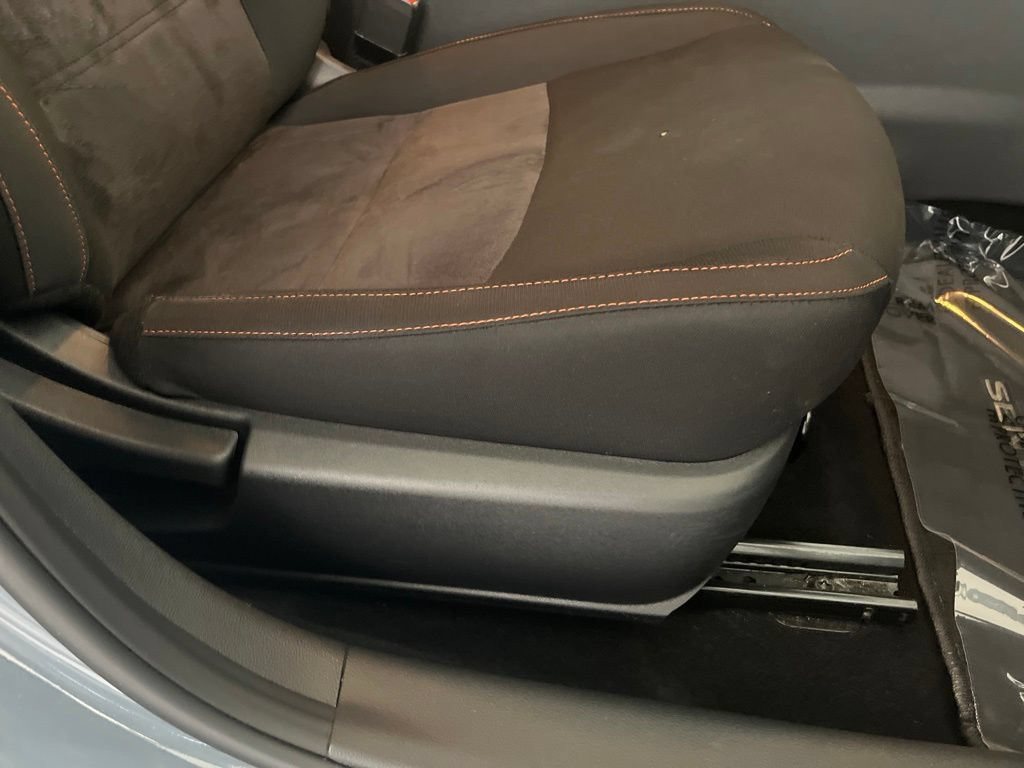 Used 2025 Nissan Sentra SR FWD image 55