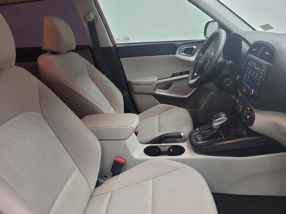 Used 2022 Kia Soul LX image 21