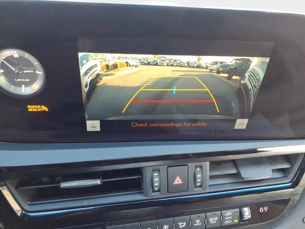 Used 2024 Lexus ES 300h w/ Premium Package image 20