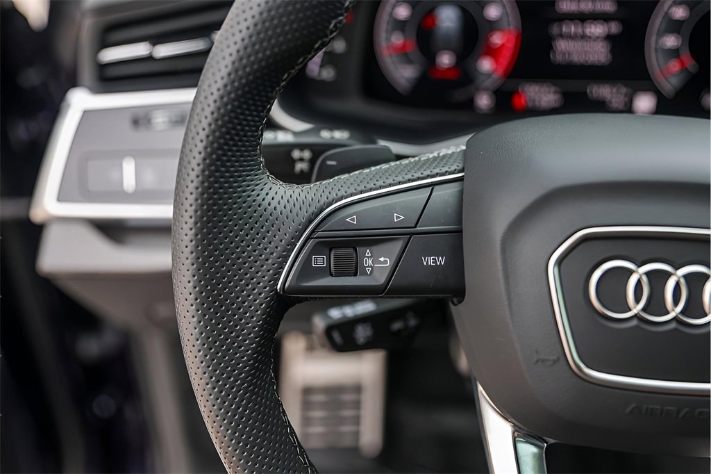 Used 2024 Audi SQ7 Prestige w/ Prestige Package image 17