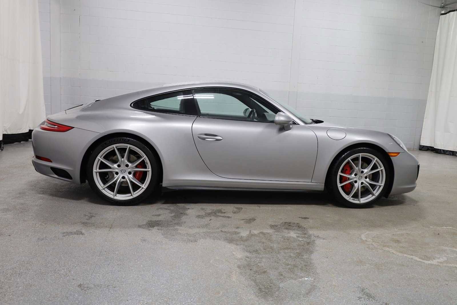 Certified 2018 Porsche 911 Carrera 4S image 10