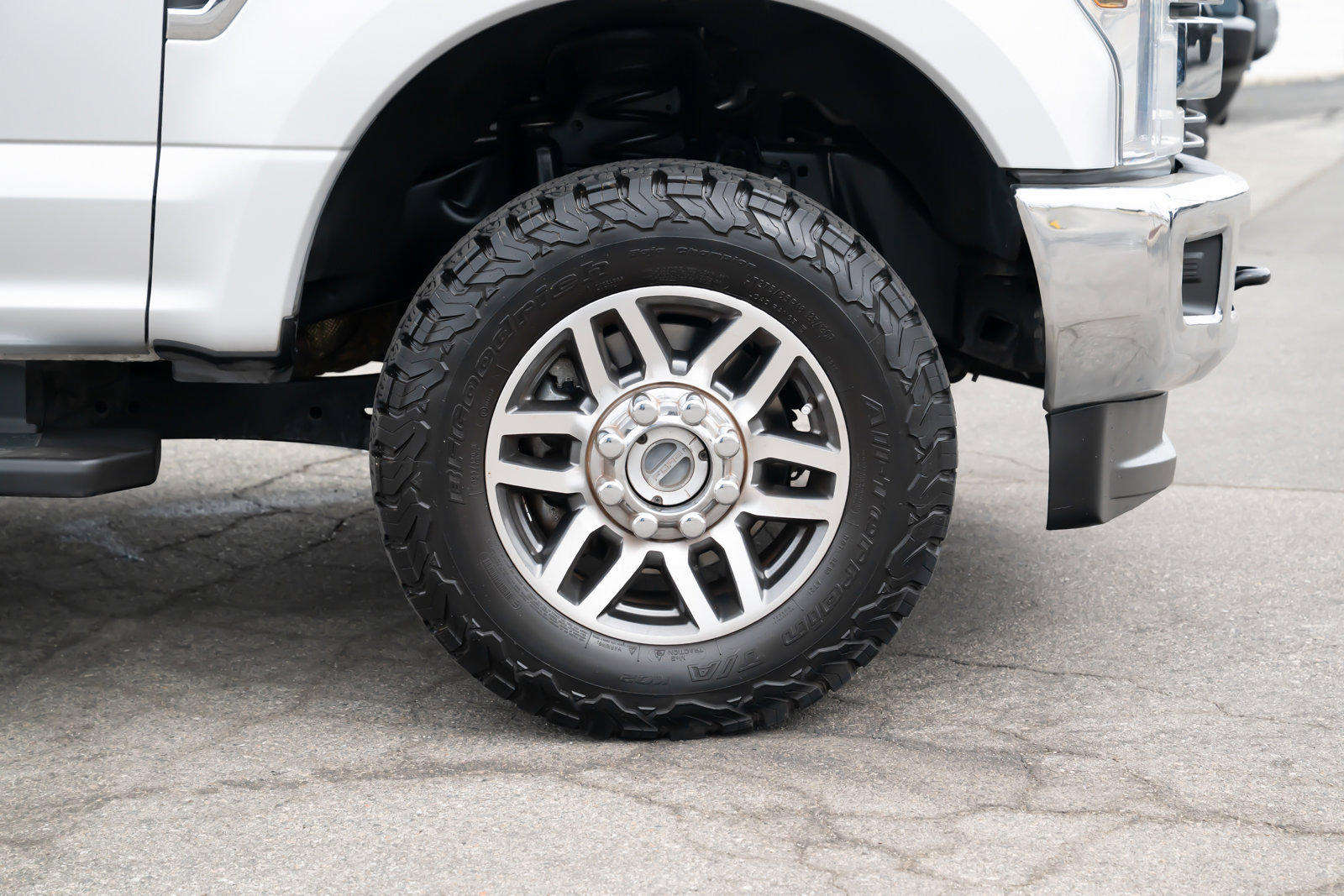 Used 2019 Ford F350 Lariat image 12