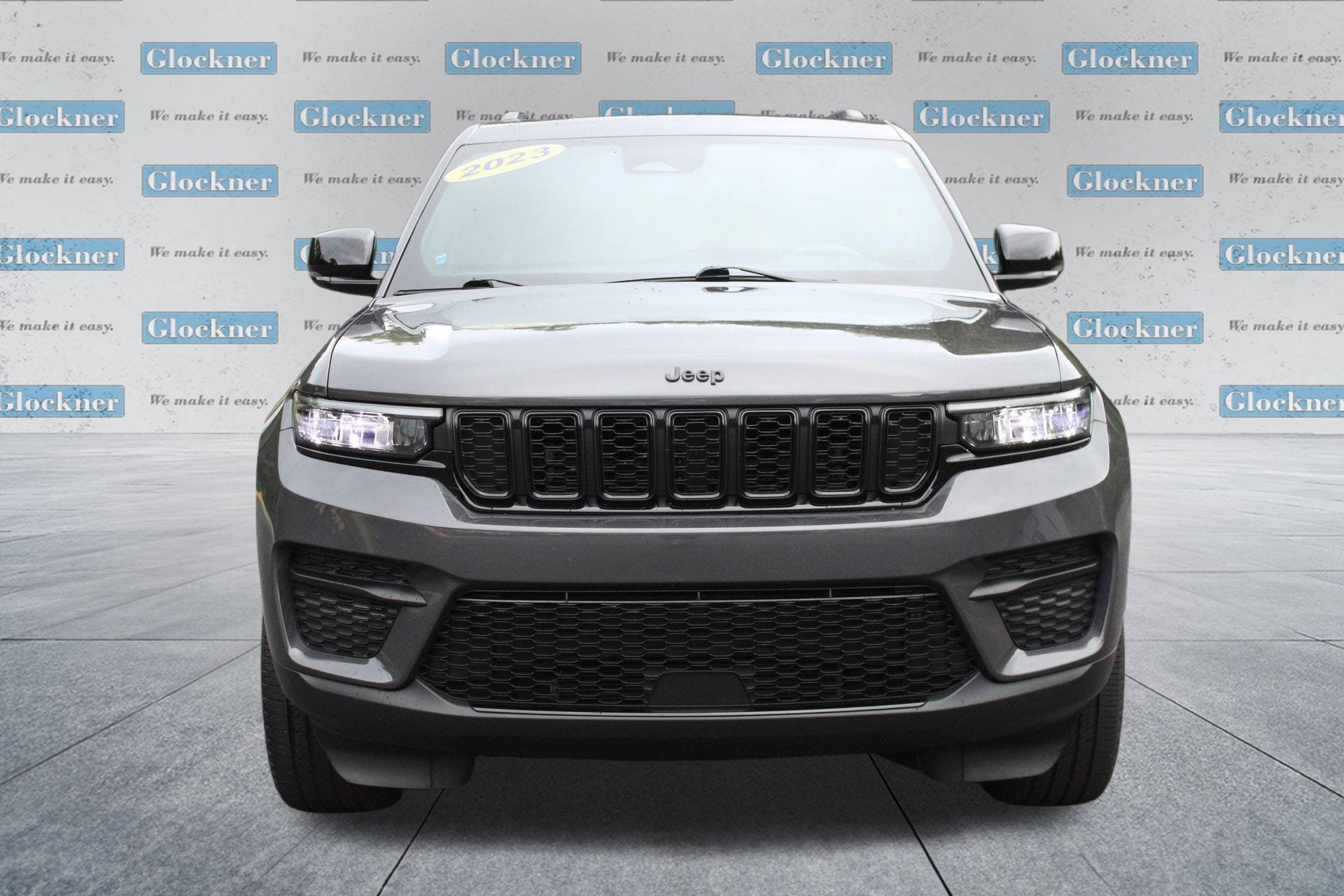 Used 2023 Jeep Grand Cherokee Altitude AWD/4WD image 2
