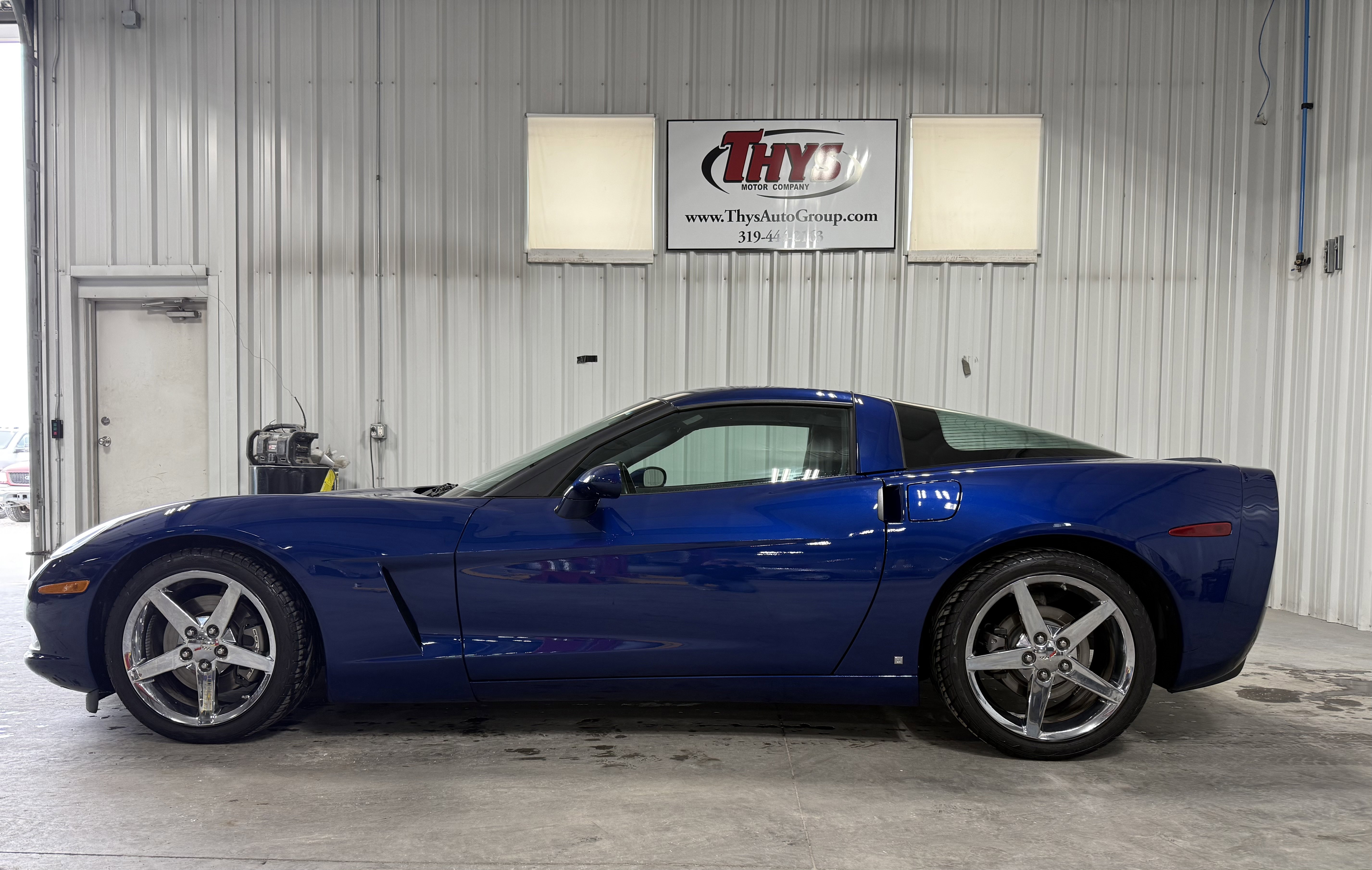 Used 2006 Chevrolet Corvette Coupe w/ Preferred Equipment Group RWD image 10