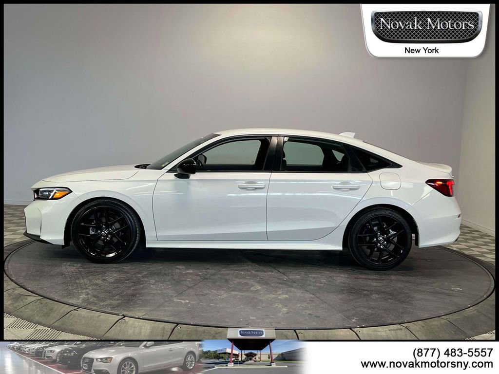 Used 2025 Honda Civic Sport image 5