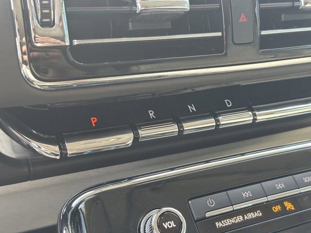 Used 2021 Lincoln Navigator Black Label w/ Cargo Convenience Package image 33