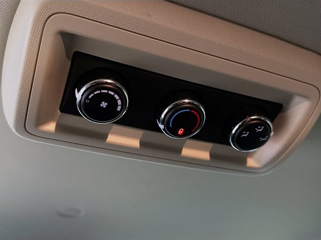 Used 2019 Dodge Grand Caravan SE w/ UConnect Hands-Free Group FWD image 21