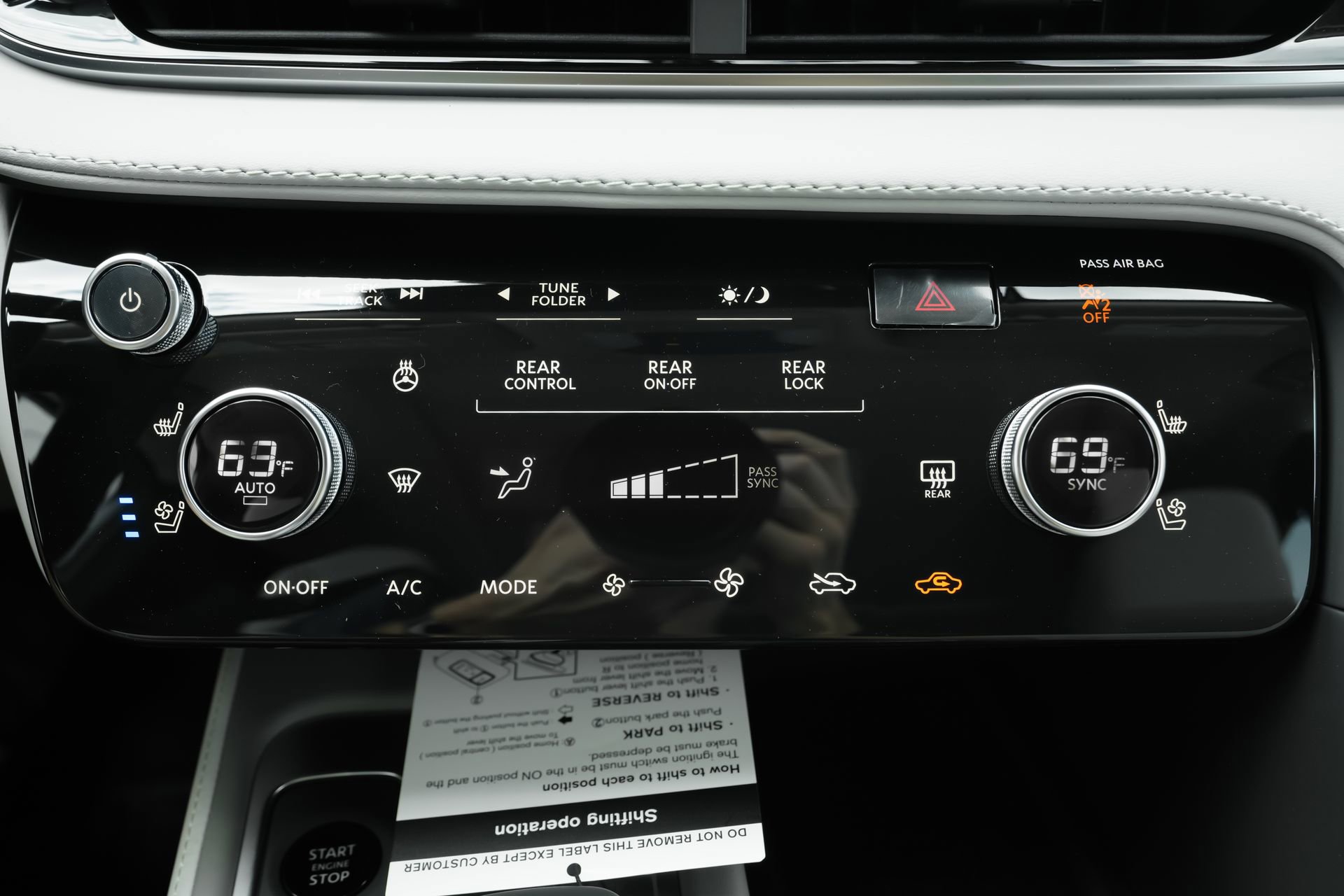 New 2026 INFINITI QX60 Luxe w/ Family Package image 14