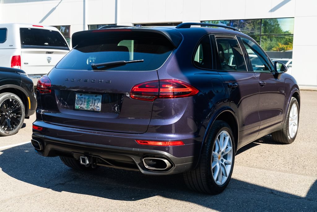 Used 2017 Porsche Cayenne AWD/4WD image 7