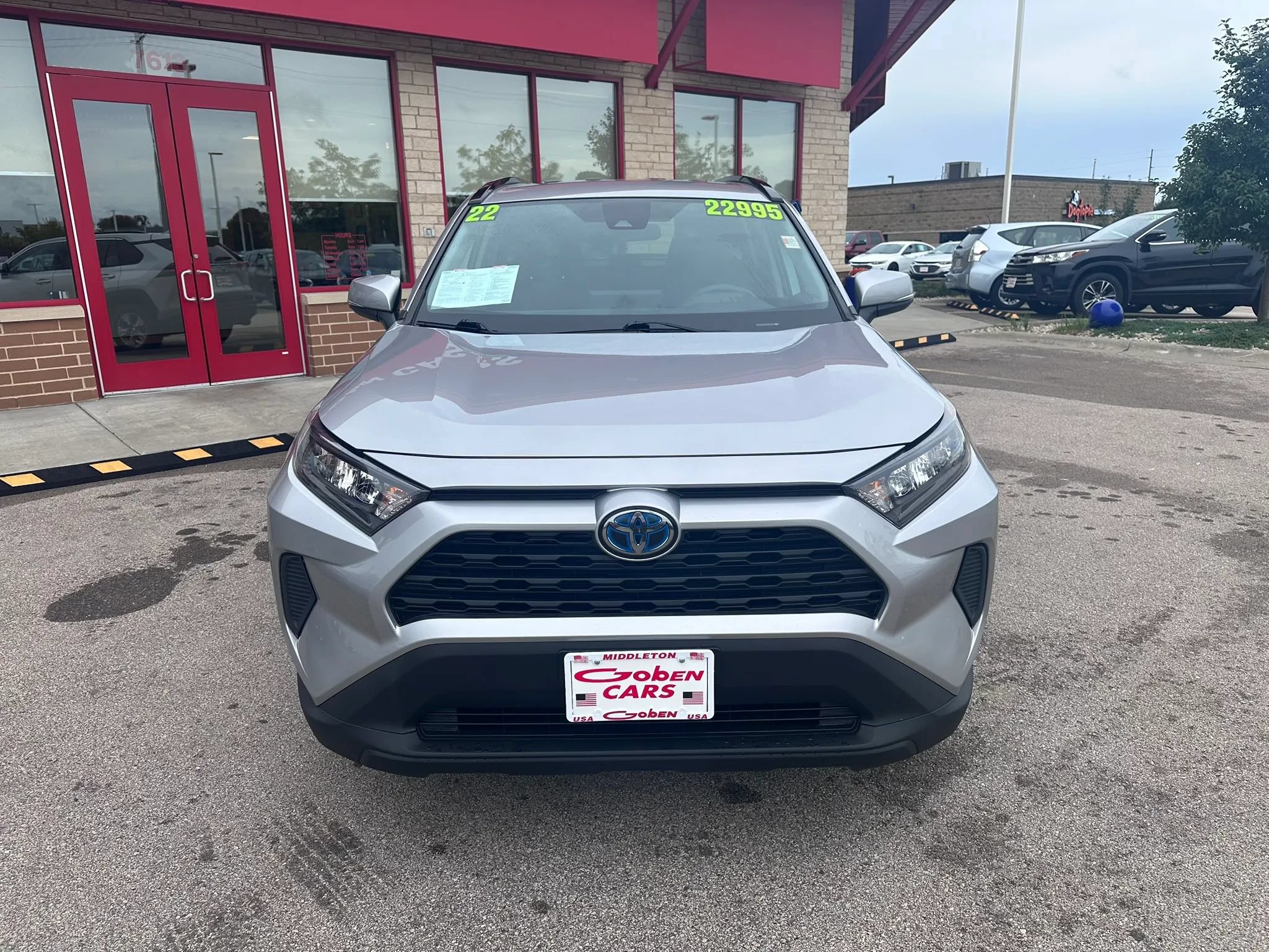 Used 2022 Toyota RAV4 LE AWD/4WD image 2