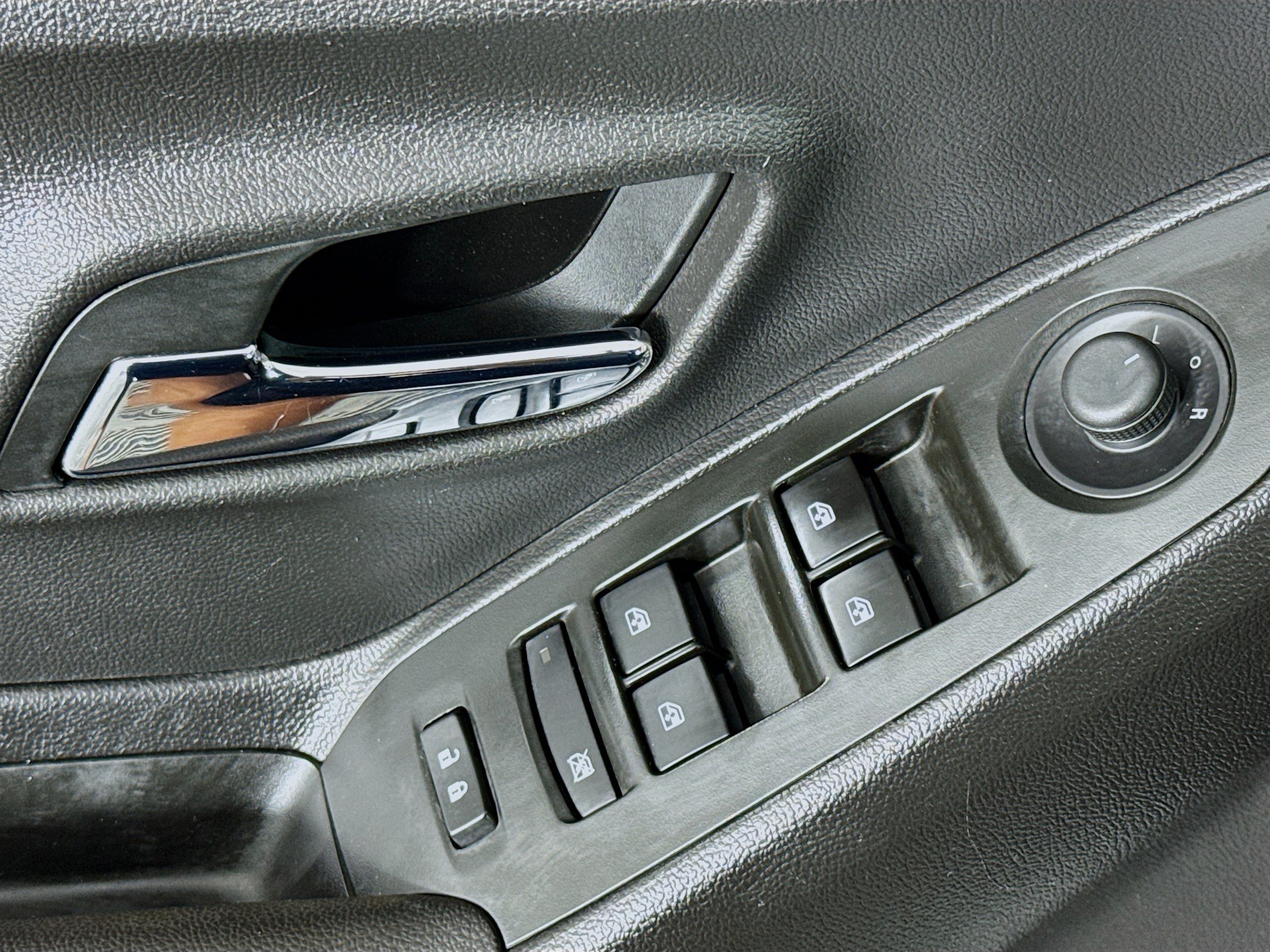 Used 2020 Chevrolet Trax LS FWD image 21