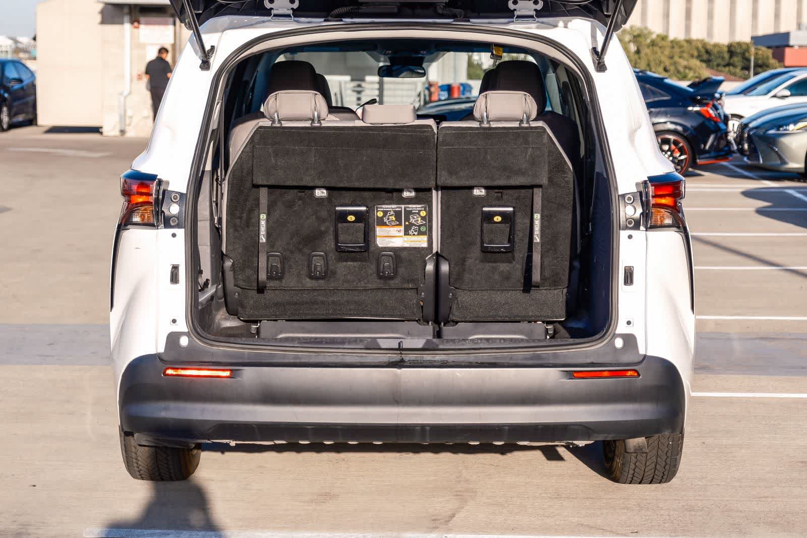 Certified 2021 Toyota Sienna LE AWD/4WD image 28