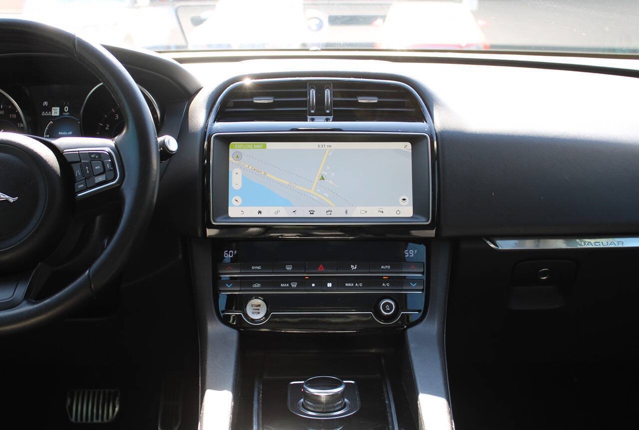Used 2019 Jaguar F-PACE Premium AWD/4WD image 15