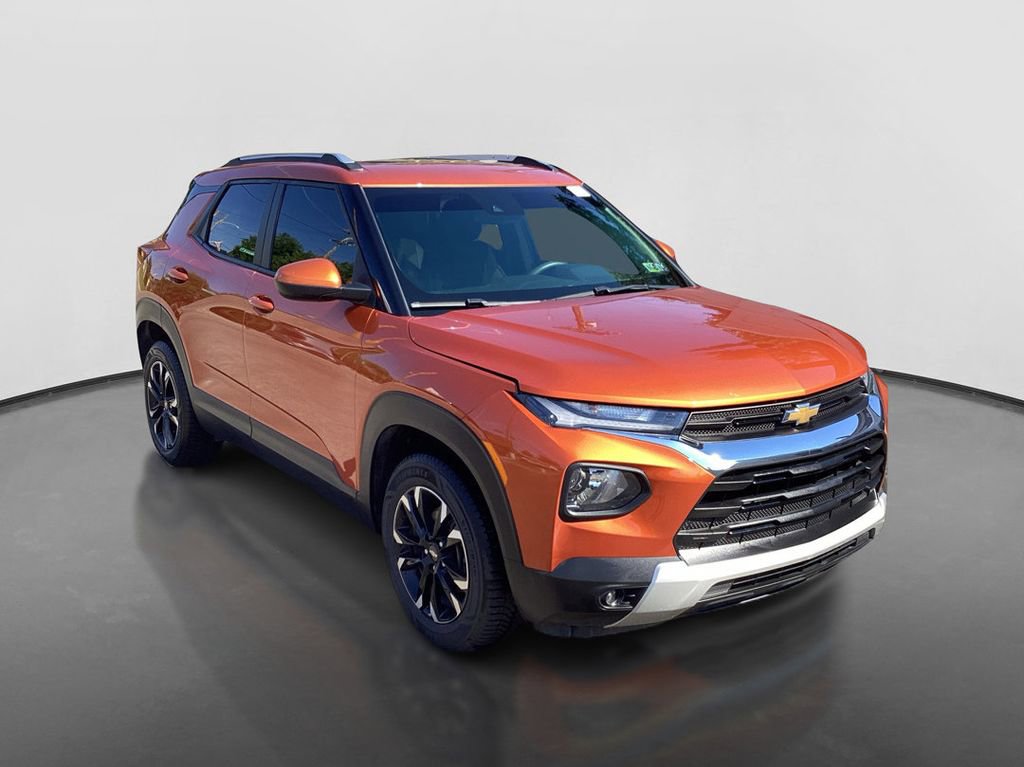 Used 2022 Chevrolet TrailBlazer LT w/ Sun and Liftgate Package AWD/4WD image 3