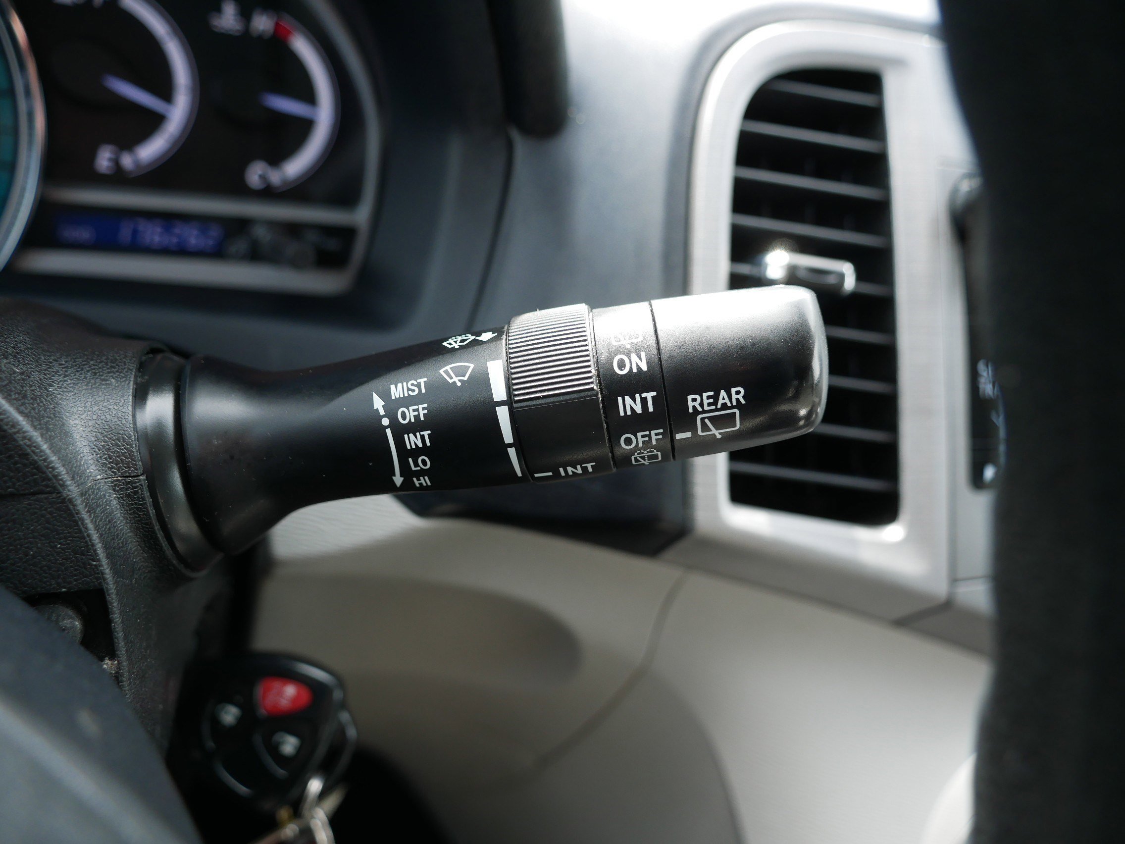 Used 2012 Toyota Venza LE AWD/4WD image 30