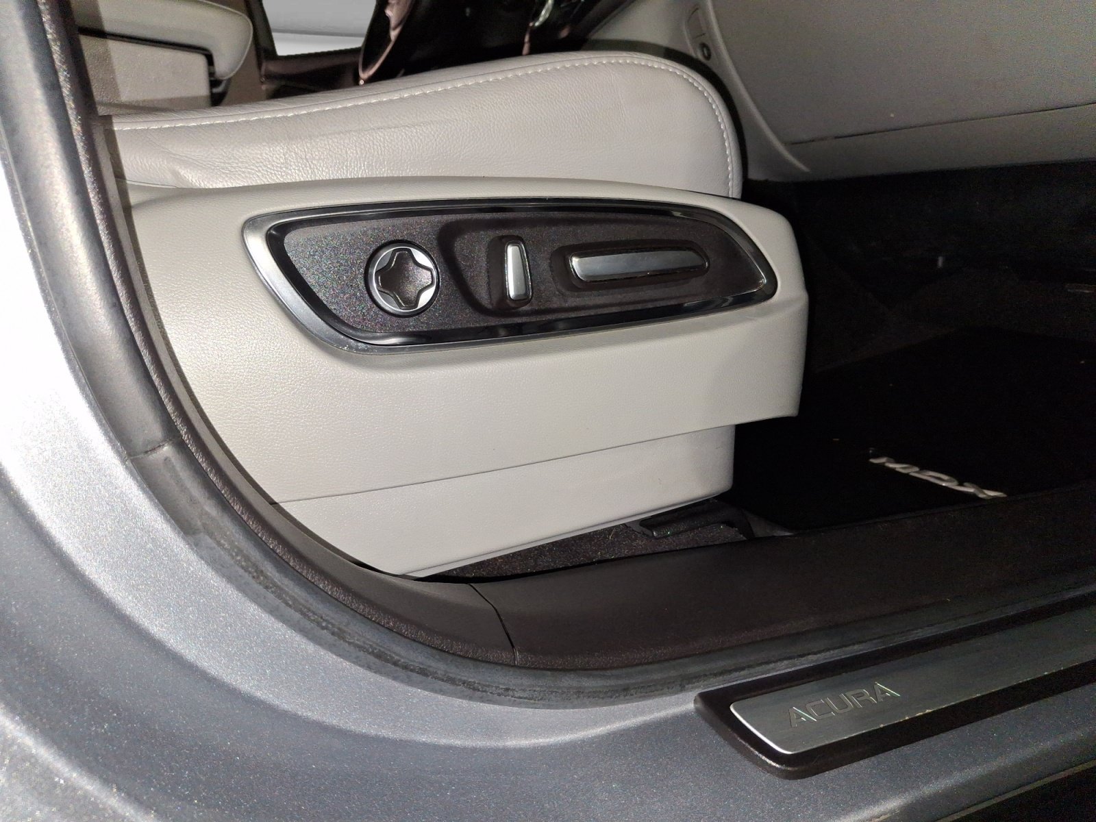 Used 2020 Acura MDX SH-AWD image 38