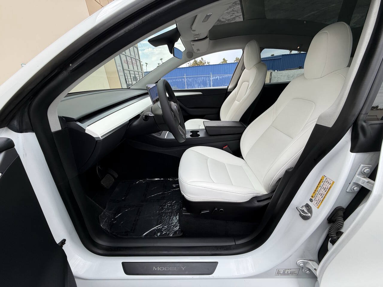 Used 2023 Tesla Model Y Long Range AWD/4WD image 20
