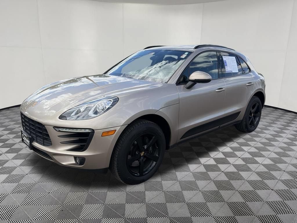 Used 2017 Porsche Macan AWD/4WD image 4