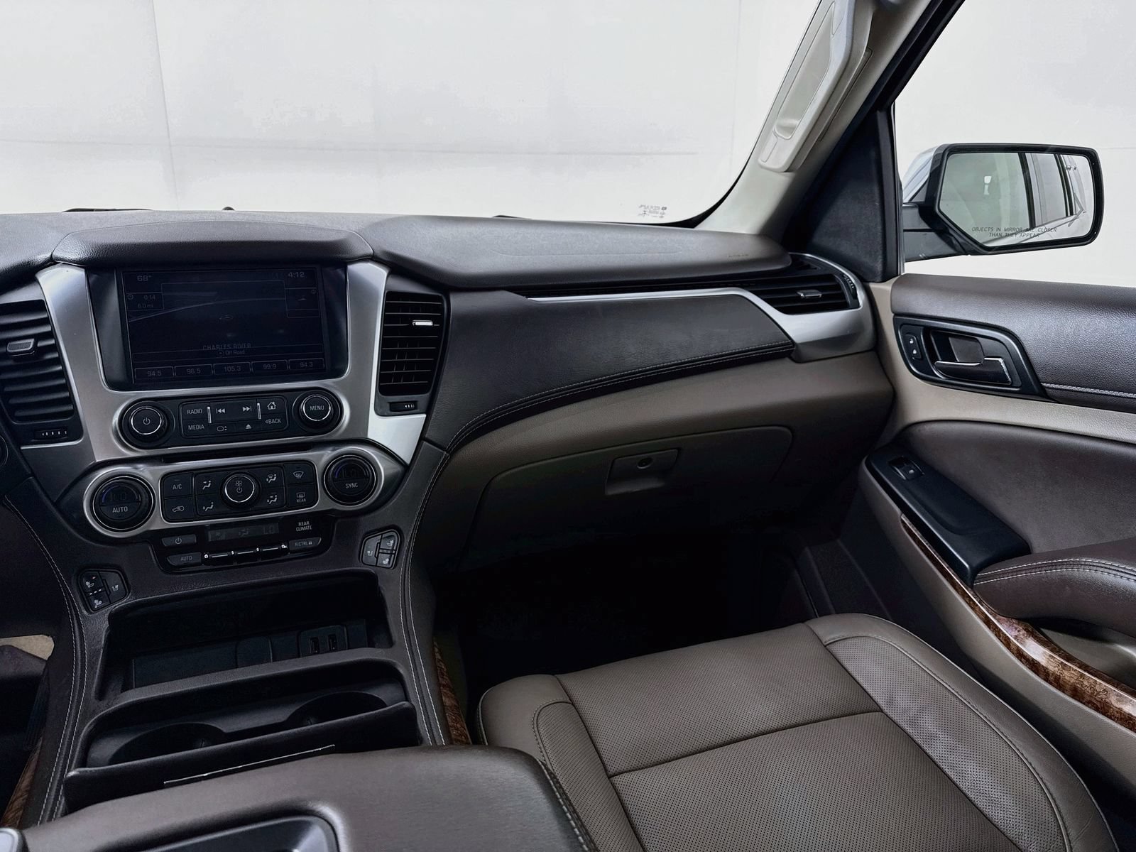 Used 2017 Chevrolet Tahoe Premier AWD/4WD image 25